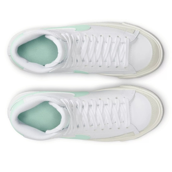 Nike Kids Sneakers - White and Mint - Picture 4 of 7